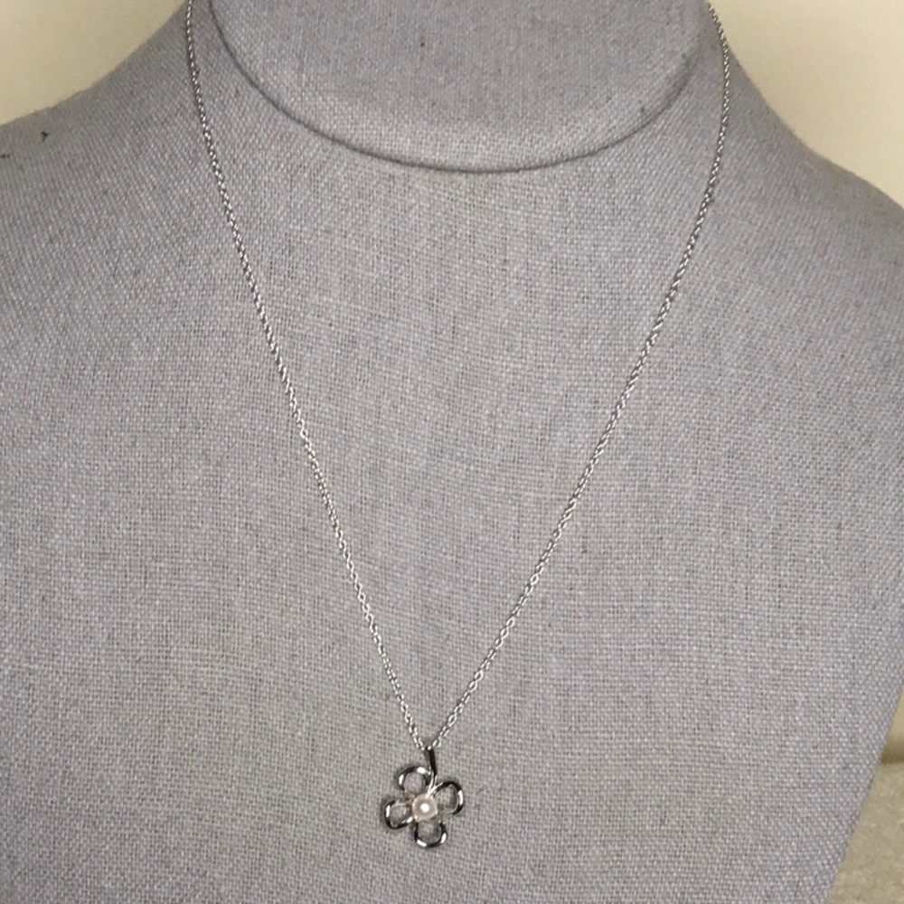 TASAKI Open Four Leaf Clover Necklace with Akoya Pearl in Sterling Silver (16")